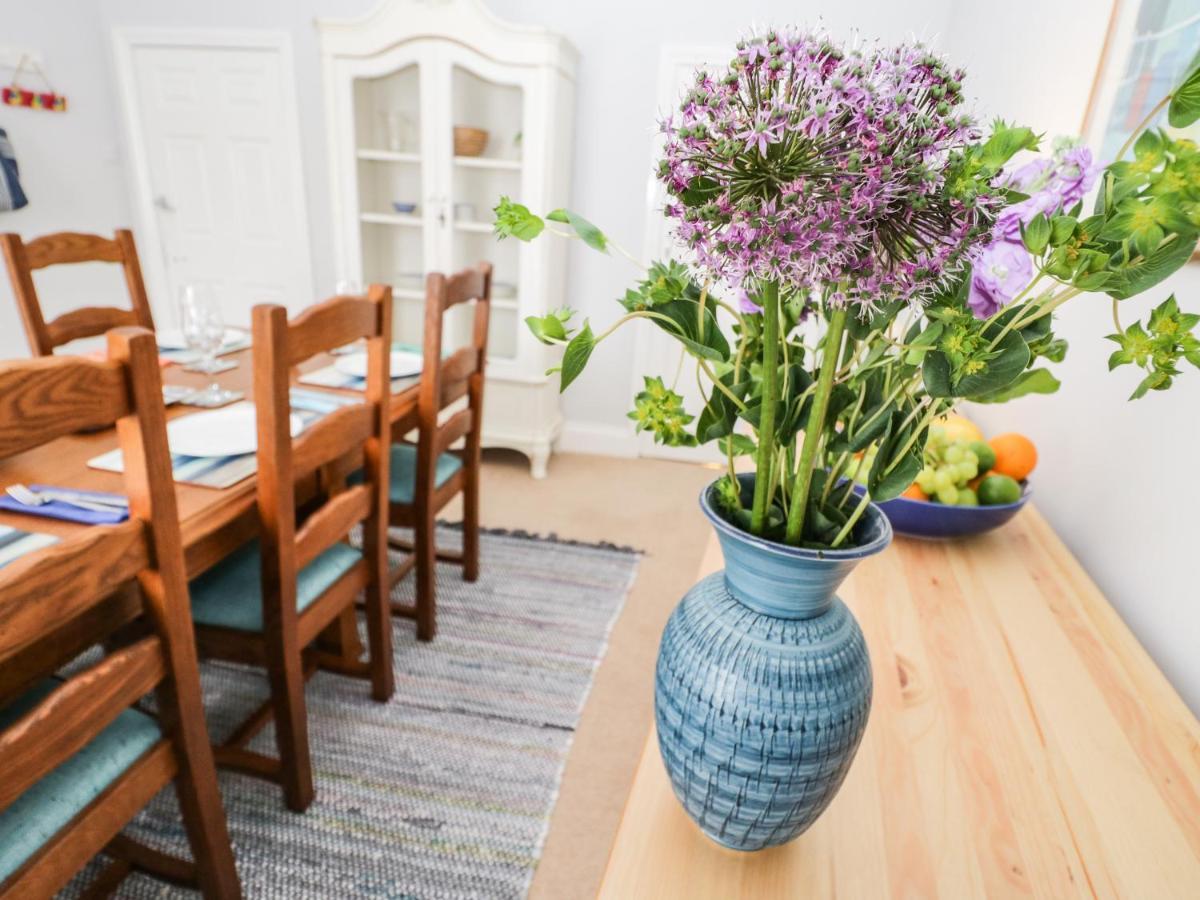 Regent House Apartment Скарбъро Екстериор снимка