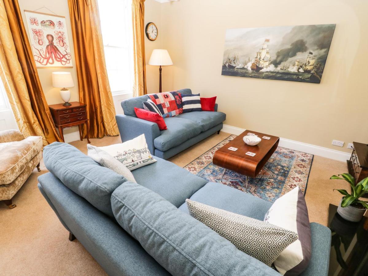 Regent House Apartment Скарбъро Екстериор снимка